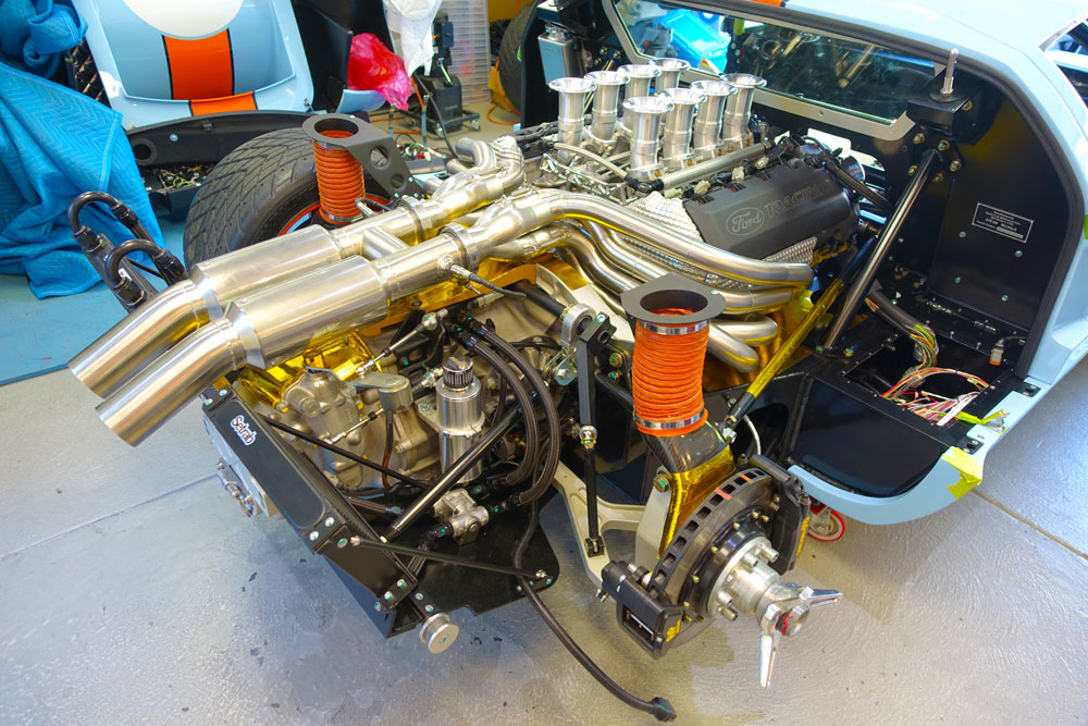 GT40-Engine-2.jpg