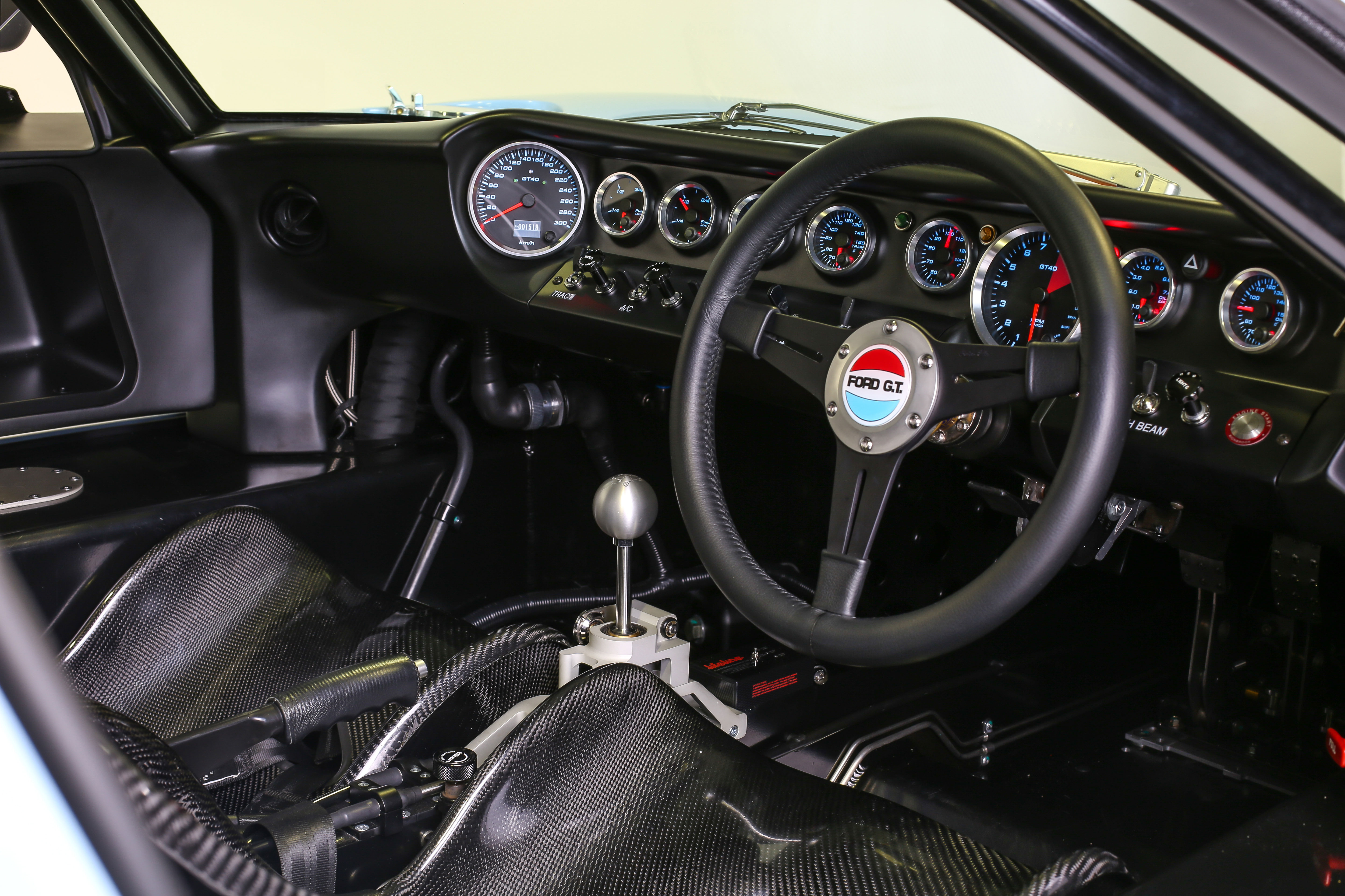 GT40-Interior-1-large.jpg