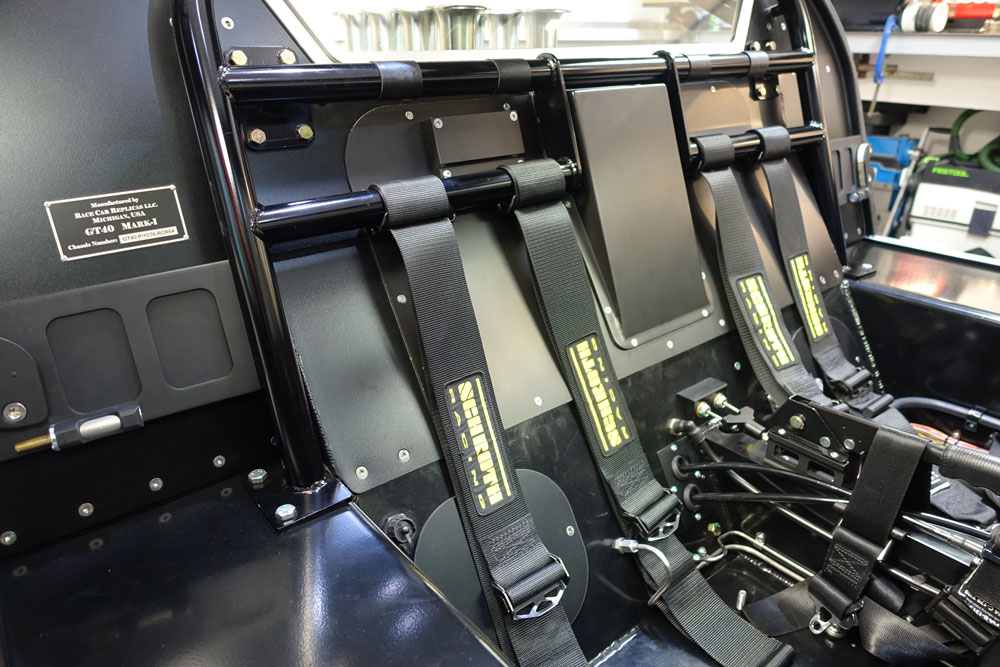 GT40-Interior-2.jpg