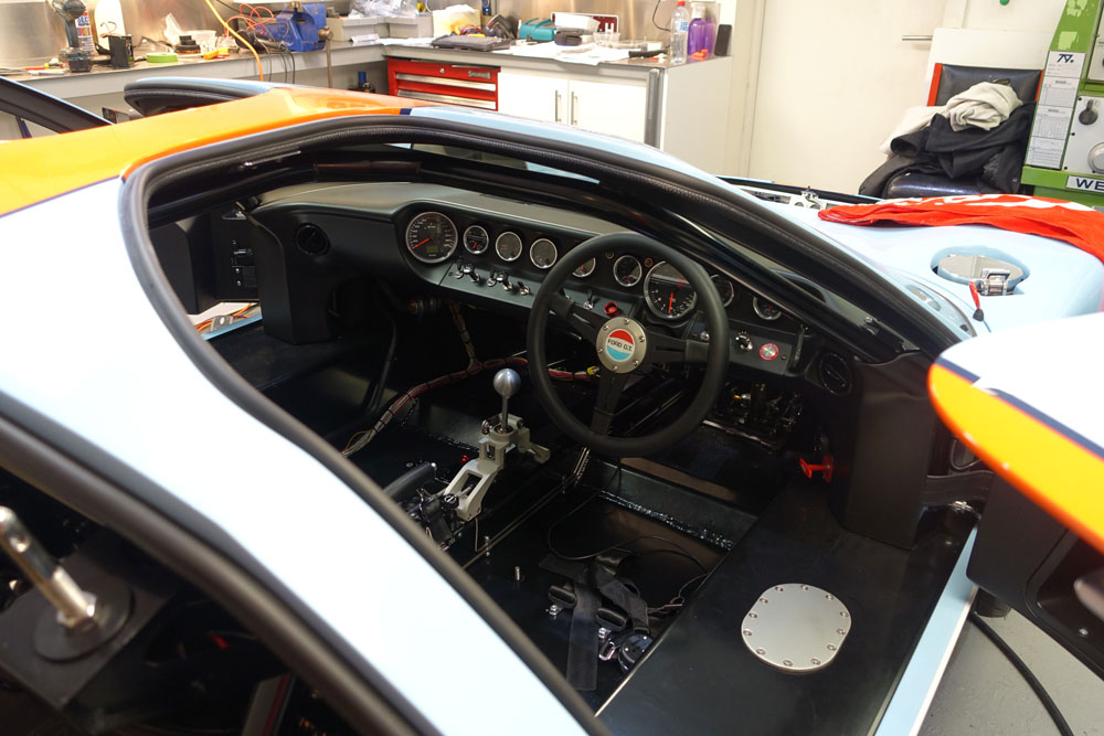 GT40-Interior-3.jpg